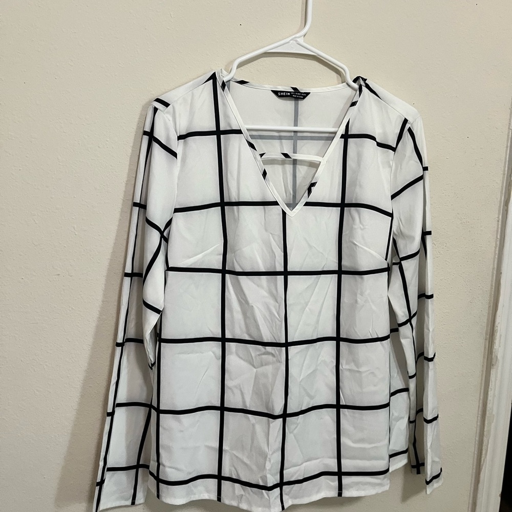 Shein, Black and white top, long sleeves, size L